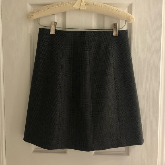 Babaton Aritzia Hopper/Modern Mini Skirt - Picture 2 of 4